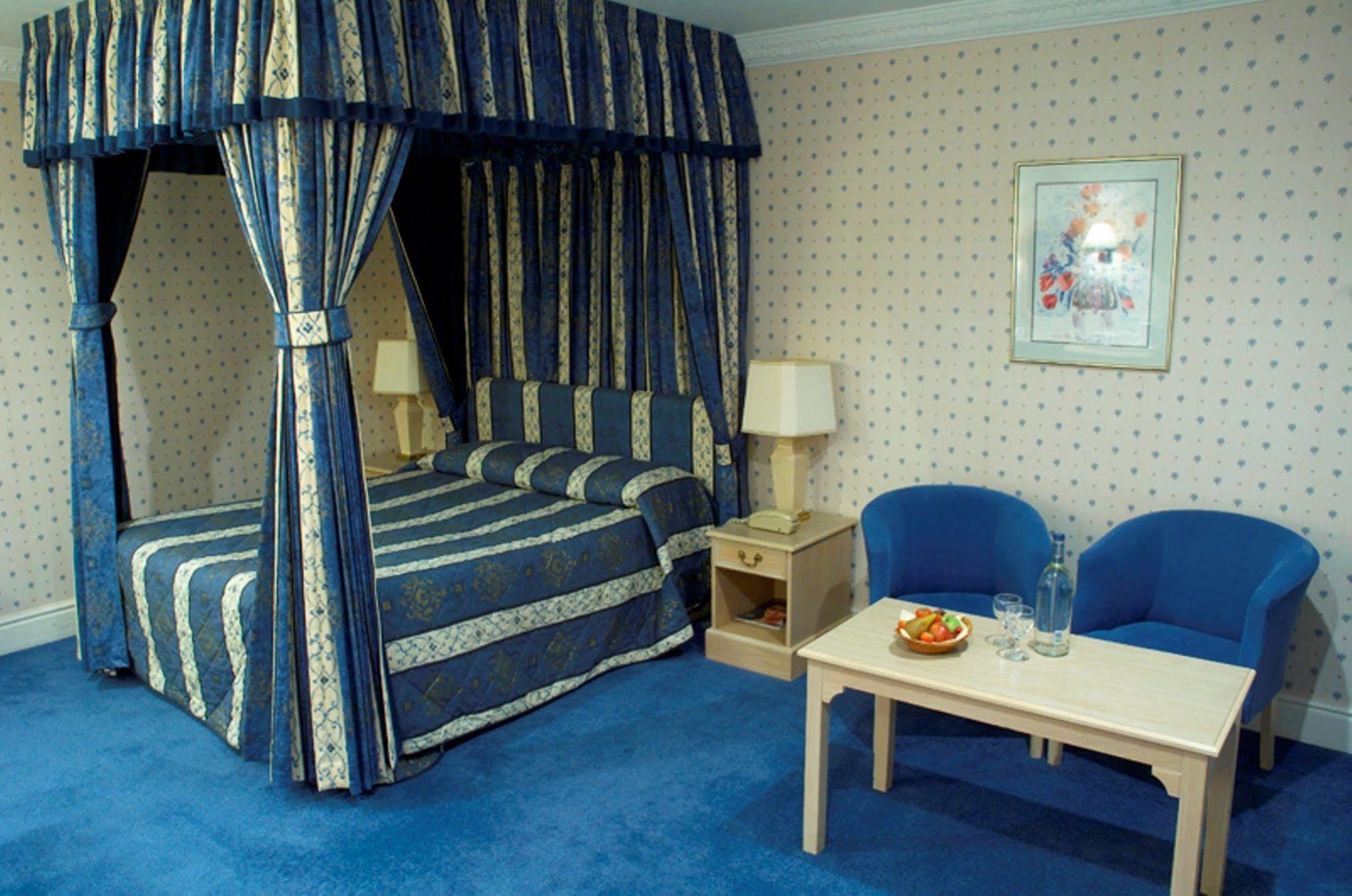 Glebe Hotel Barford  Екстер'єр фото